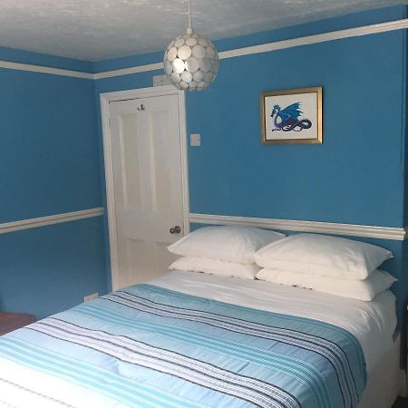 Circles Guest House Pewsey Екстер'єр фото