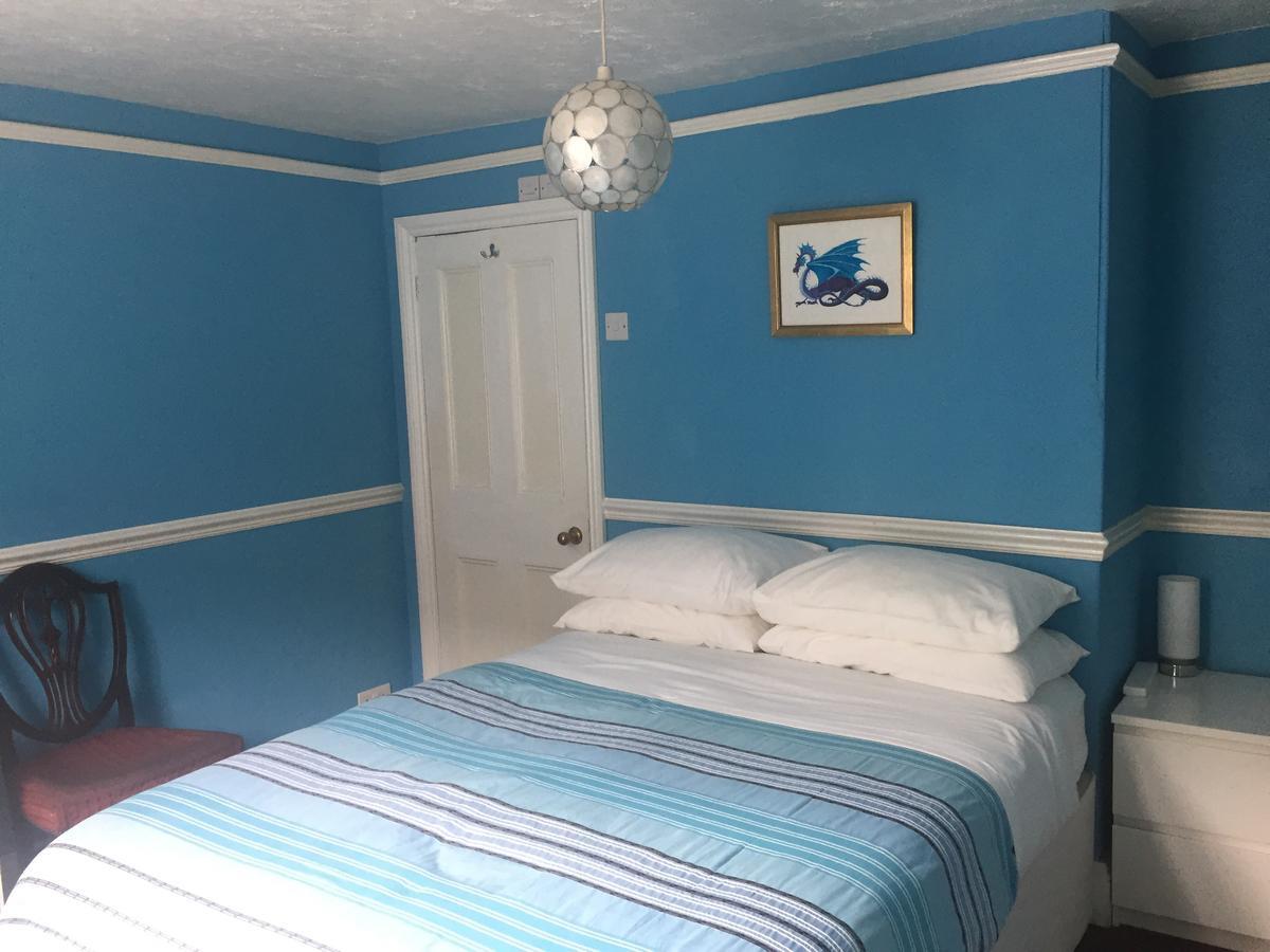 Circles Guest House Pewsey Екстер'єр фото